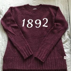 Abercrombie & Fitch Women’s 1892 burgundy sweater